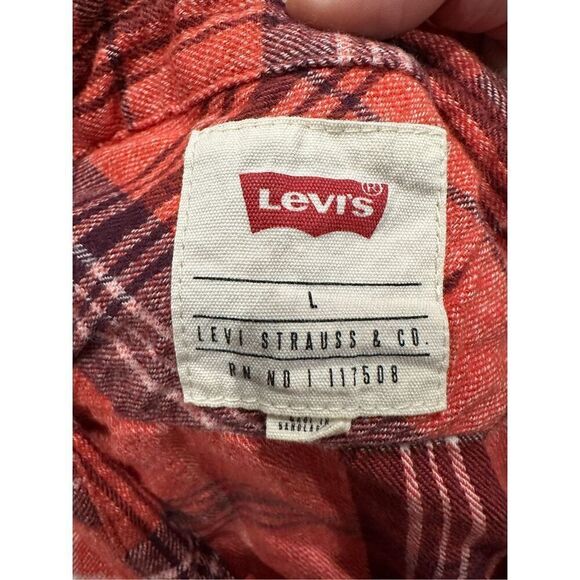 Levi’s Red Flannel Button Down Shirt Size Large - Picture 4 of 5